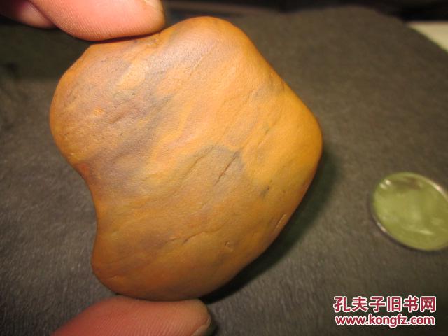 江西赣江水冲黄蜡石原石《糖皮水冲纹磨砂籽》小手玩 拍品编号