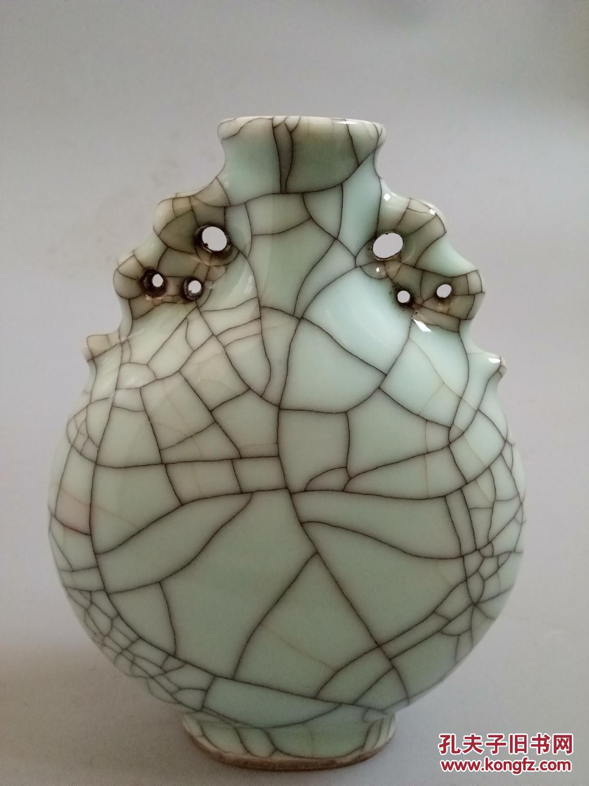 宋代官窑哥窑精品瓷瓶