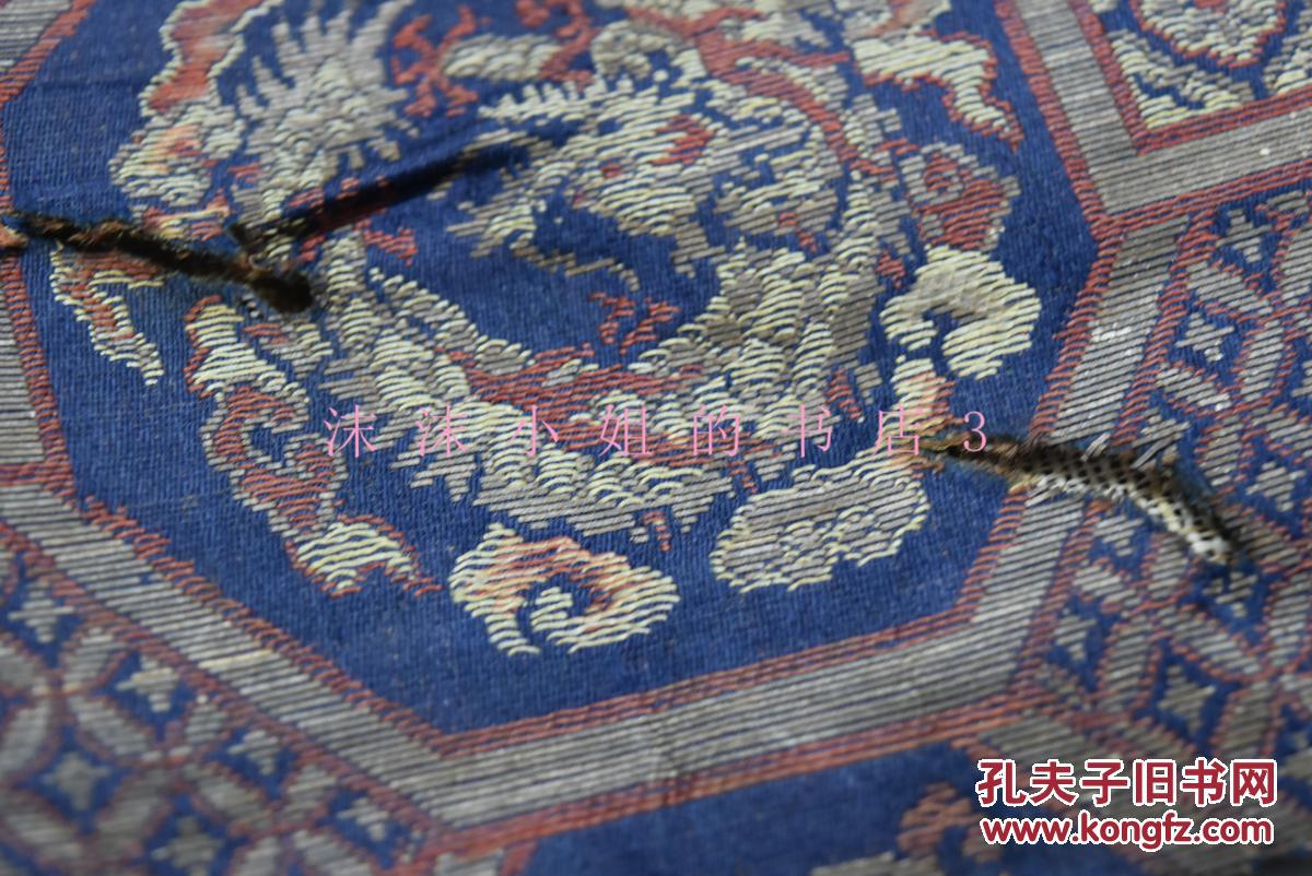 缂丝是中国丝织业中最传统的一种挑经显纬 极具欣赏装饰性丝织品 背面