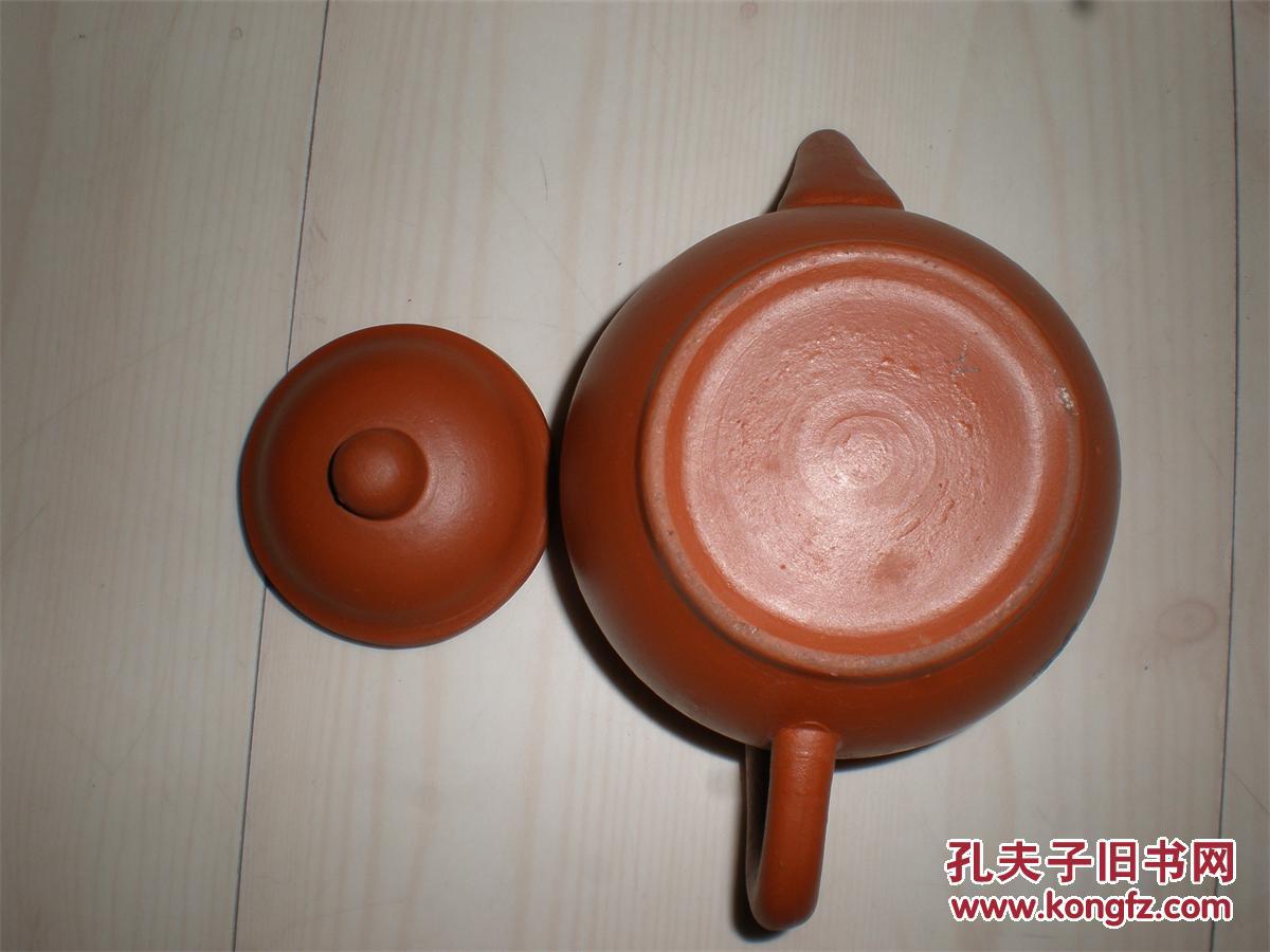 收藏名家老紫砂壶:原矿泥纯手工印章在壶肚上的紫砂壶