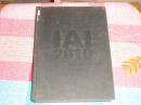 IAI2010中国广告作品年鉴，书脊开裂，附光盘2张，近九五品