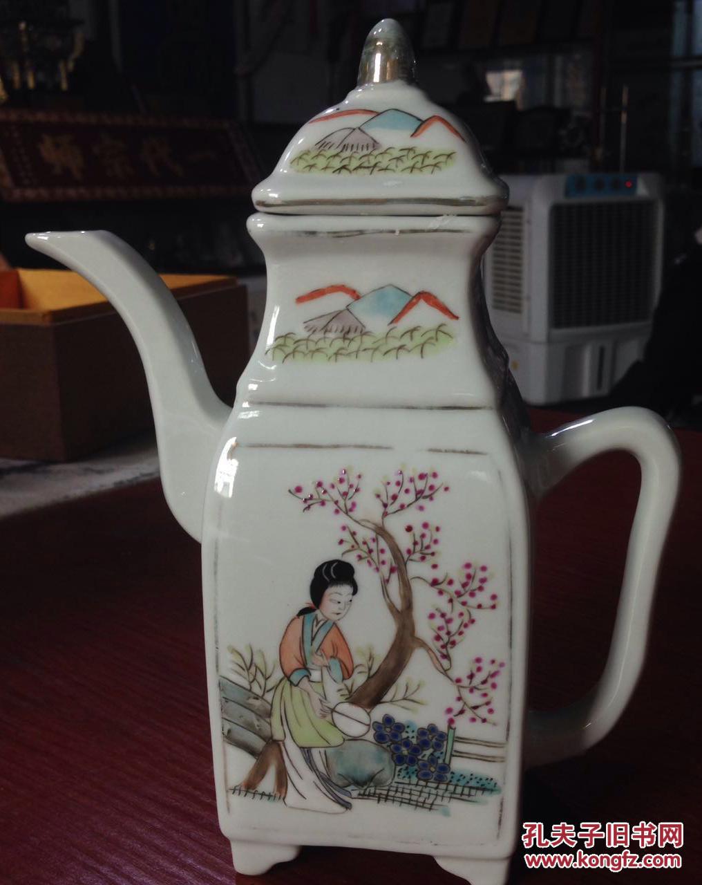 民国名家唐子桢作仕女小酒壶