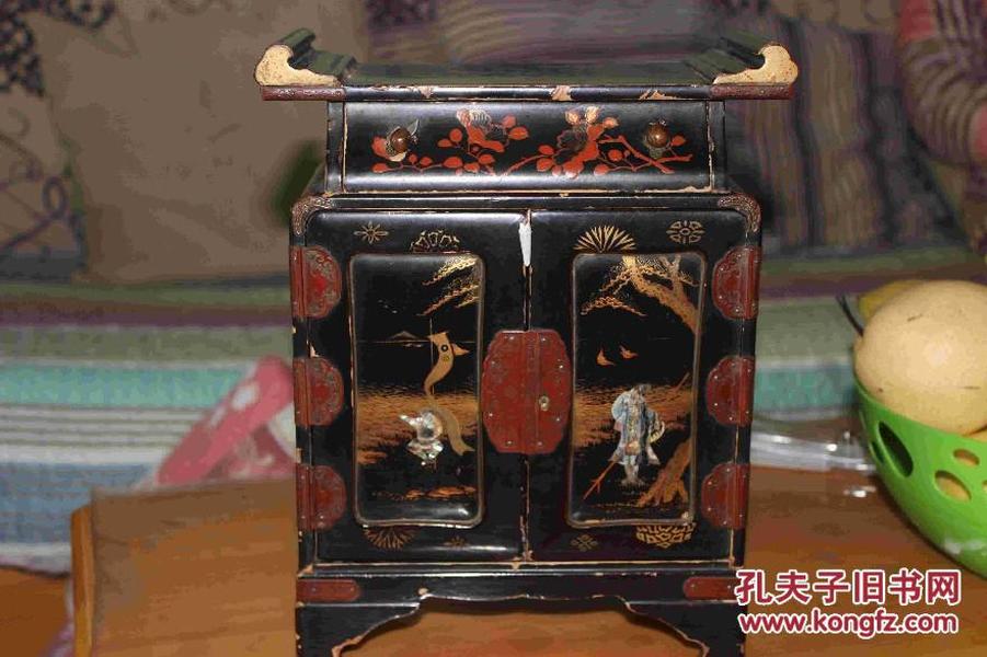 清代日本蒔繪鑲彩螺鈿漆箱