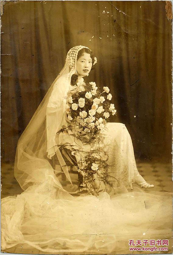 极美的民国头纱饰新娘,脚着高跟鞋 拍品编号:27914891