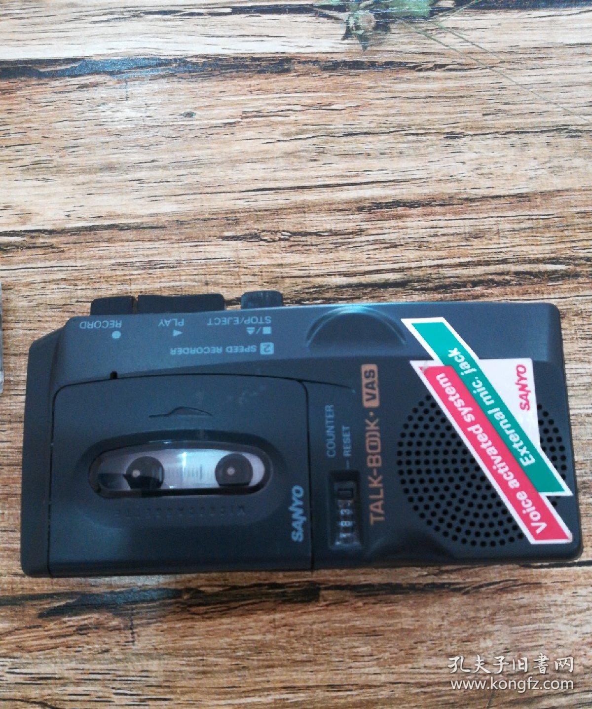 日本原装sanyo采访微型收录机 带磁带一盘 八,九十年代 机子正常转动