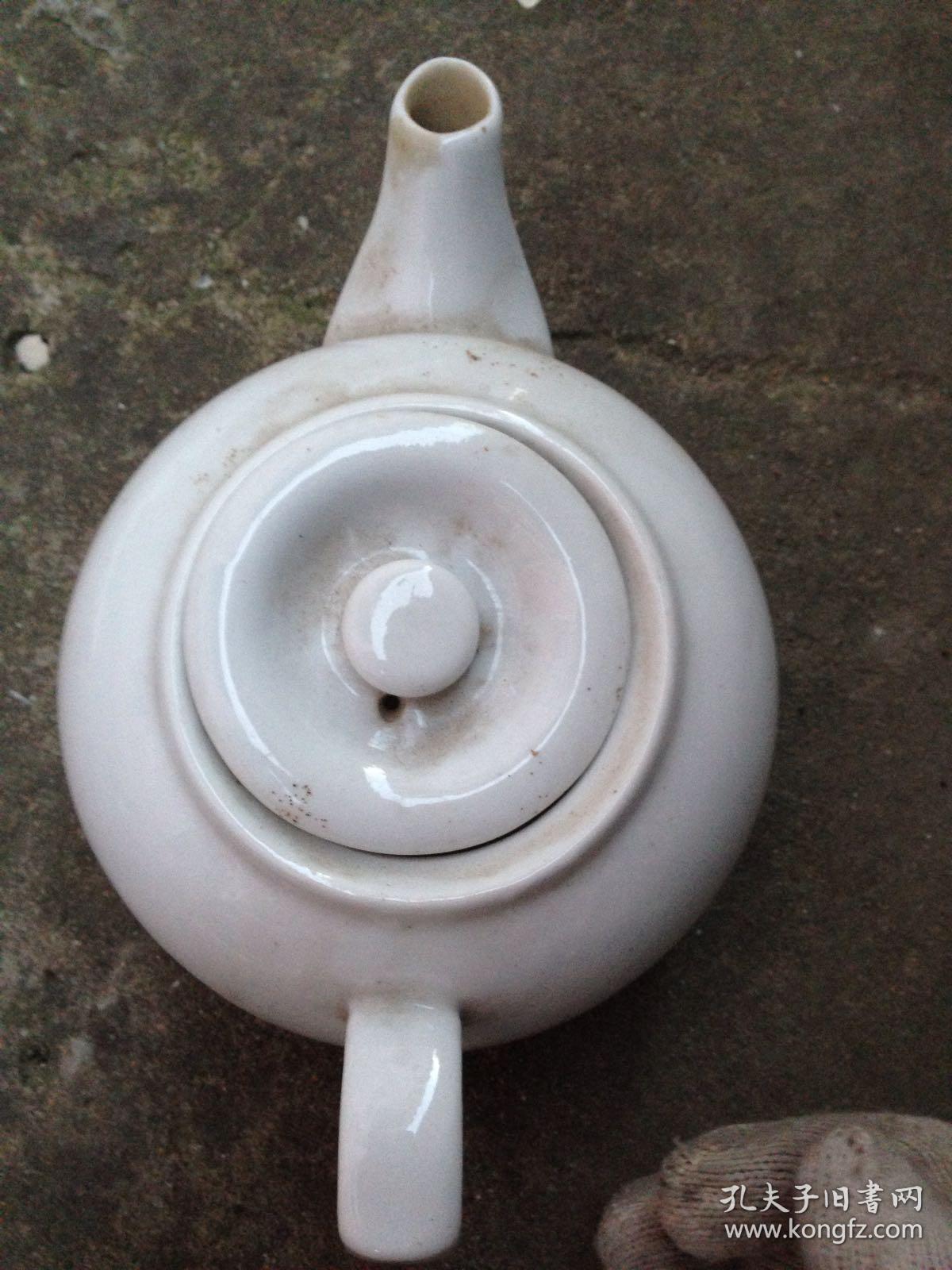 民国白瓷茶壶一个胎质细腻