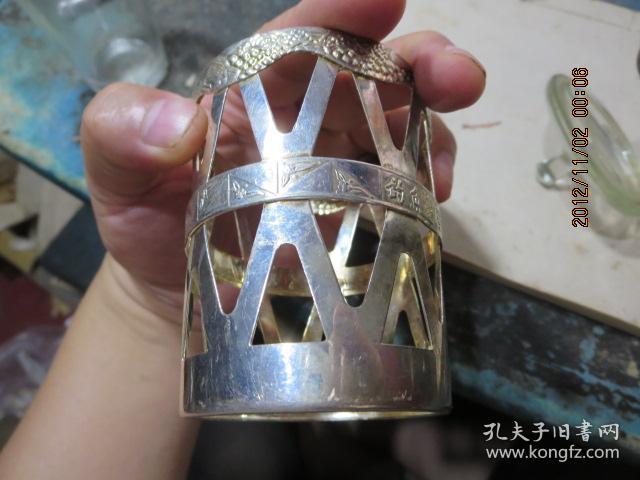 钓鱼台国宾馆银托茶杯一对,极具收藏价值 置于楼下瓷器架五*2