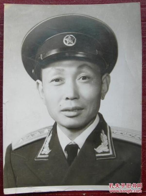 老照片:中国人民解放军,大校,55式校官校服——军