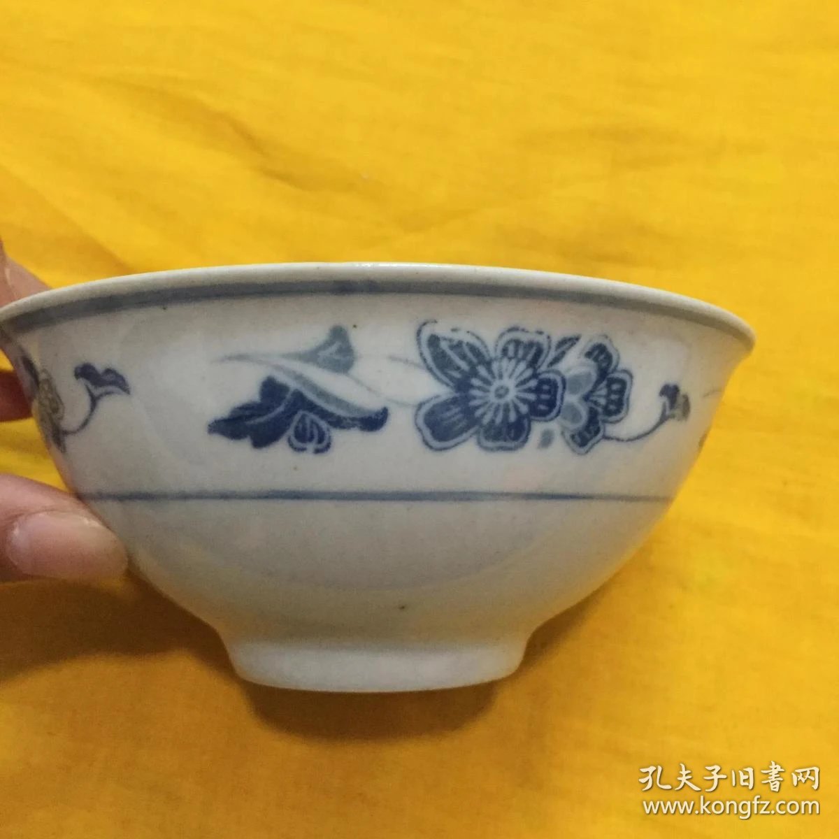 保真包老湖南石湾蓝鸽款青花老瓷碗一只口径底径高13555cm