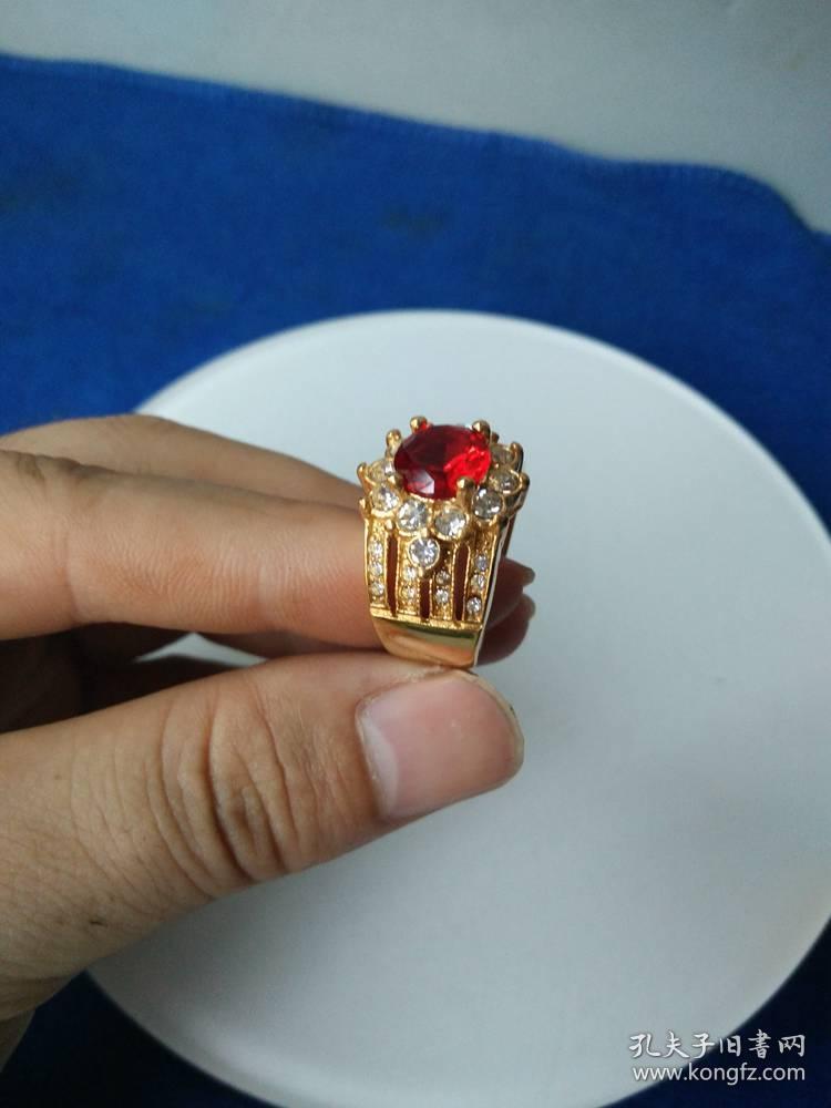 少见的清代天然红宝石戒指