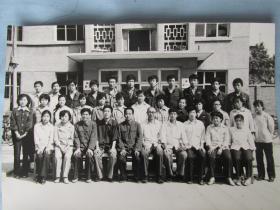 潍坊职工中等学校毕业合影——八十年代