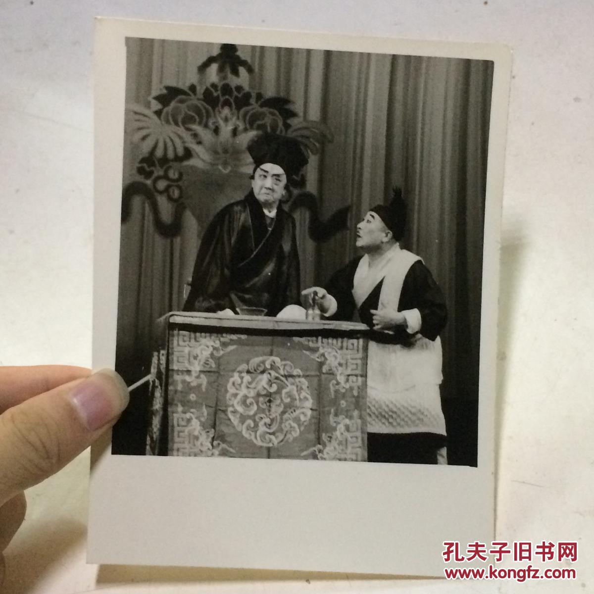 百花园(专栏2 背面有说明 地点:著名京剧表演艺术家李万春,李庆春