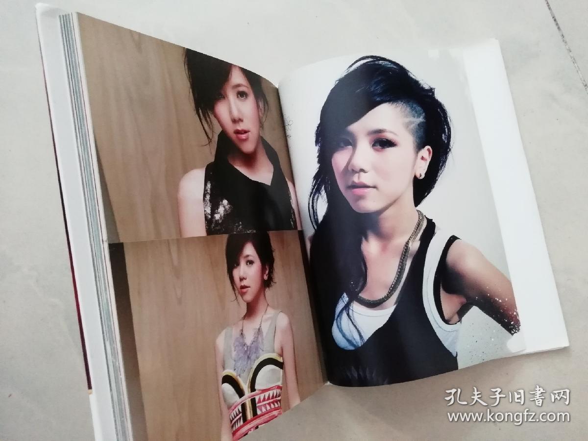 巨肺唱将小天后gem邓紫棋新生代偶像完美写真集 (缺光盘 附海报 )