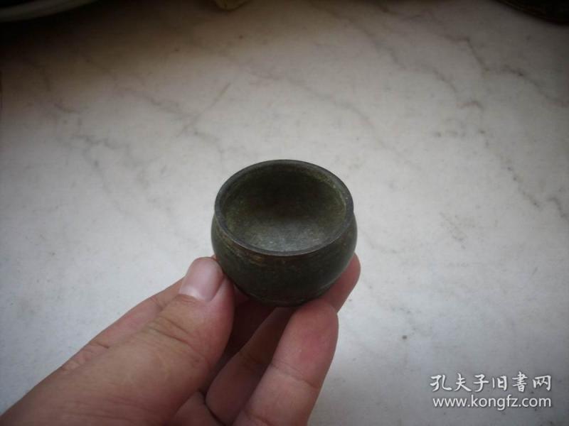民国-【一炷香】小铜香炉一个!高2厘米,直径3.5厘米