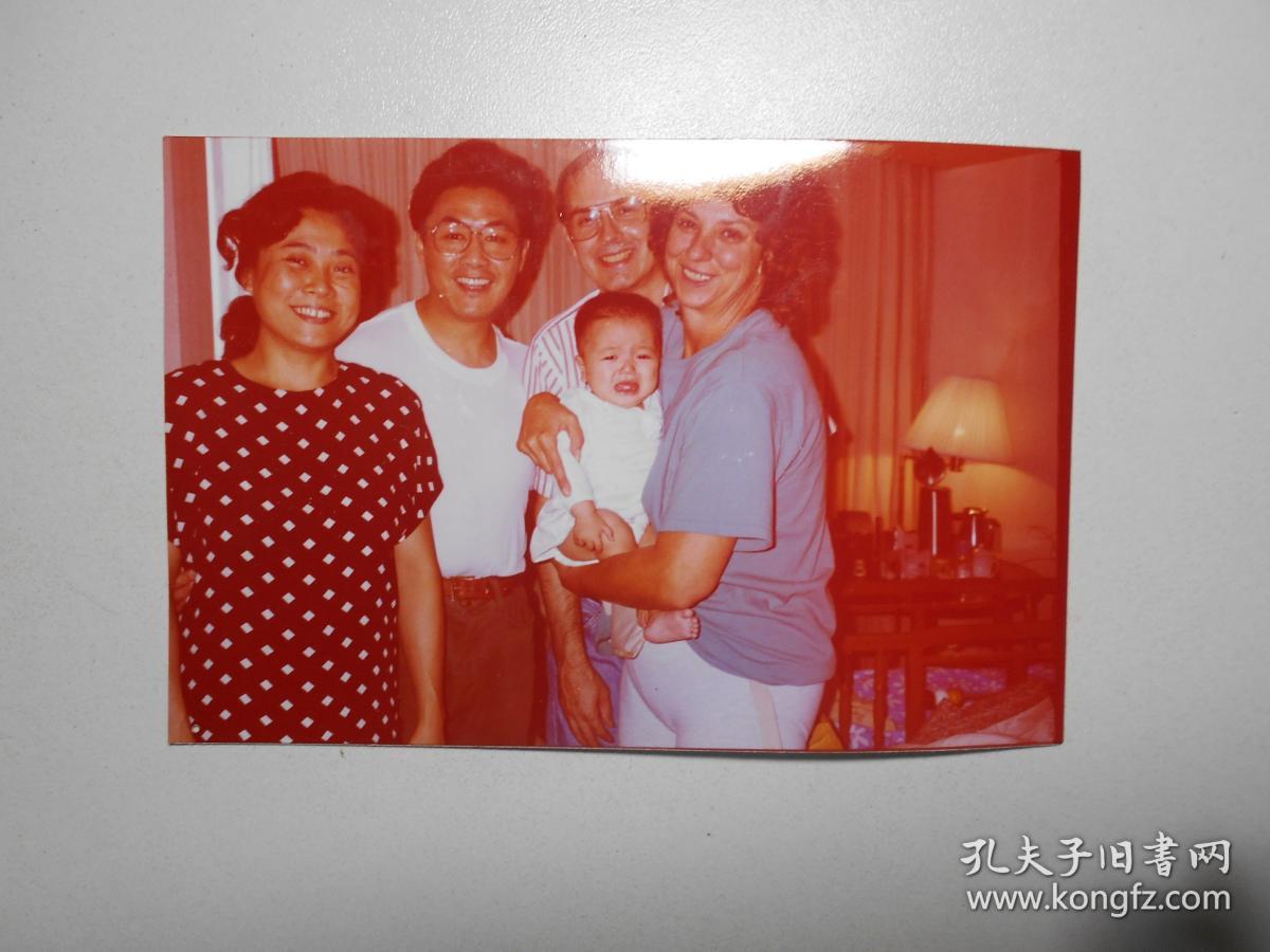 名人照片著名相声演员常贵德与家人和朋友合影9张