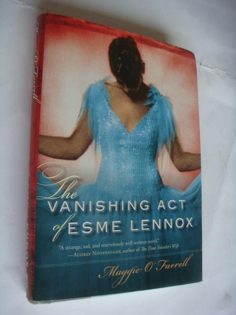 The Vanishing act of Esme Lennox 精装毛边本+书衣 24开原版