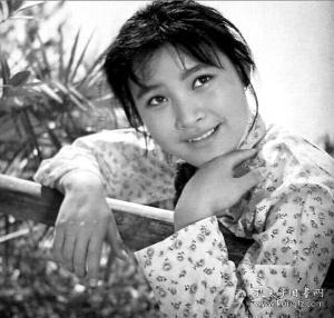 小花dvd1979年出品陈冲饰赵小花主演陈冲刘晓庆唐国强1980年19岁的