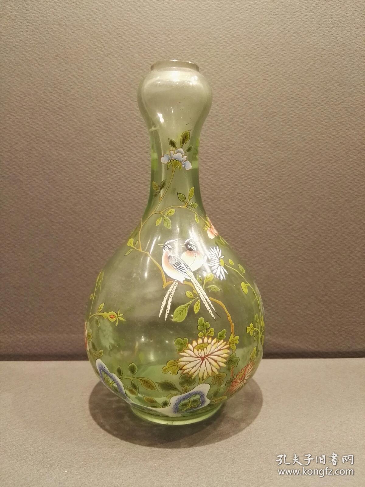 乾隆款彩绘琉璃花瓶