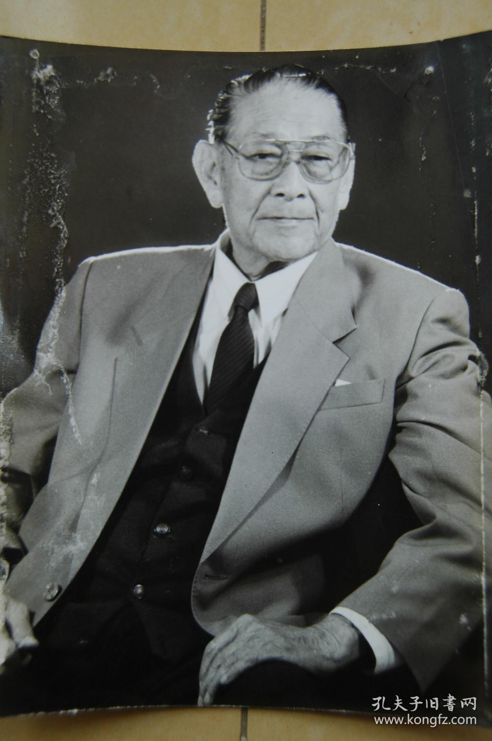 著名电影艺术家谢添黑白照片原照4张