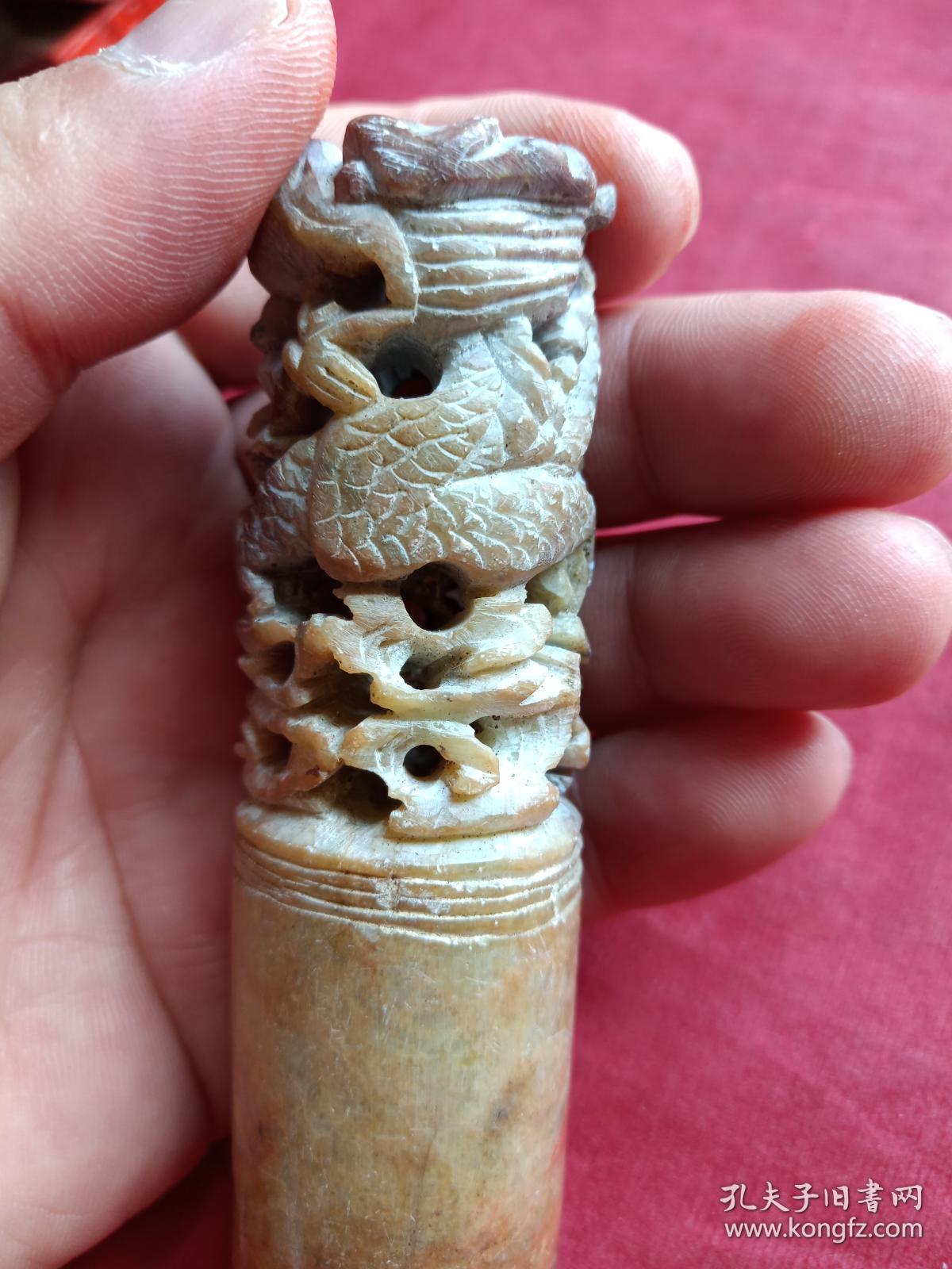 圆柱形镂空雕盘龙老寿山石生肖牛印章--桂林泰钰刻(粟泰钰)