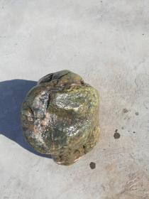 奇石原石；绿玛瑙石1块