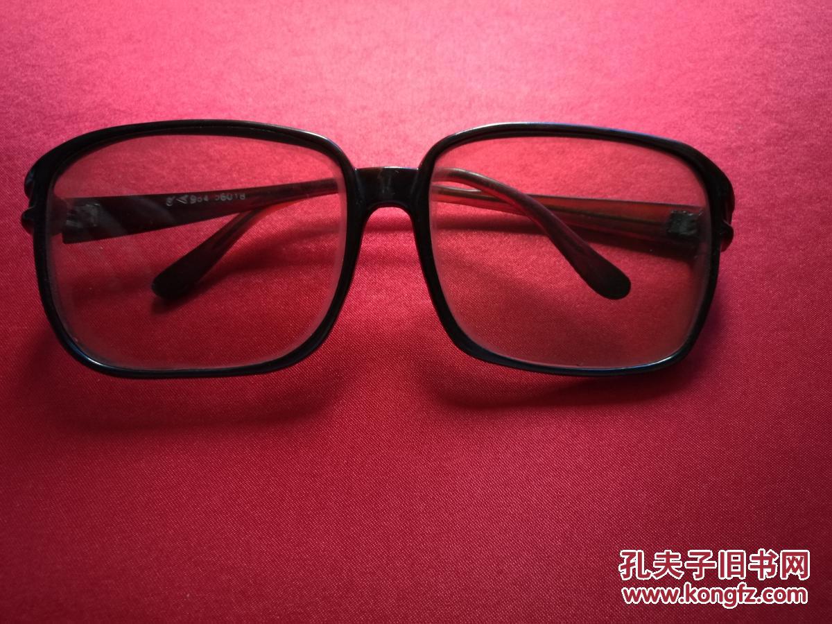 老眼镜浅茶色平光镜应该是水晶的80年代或之前