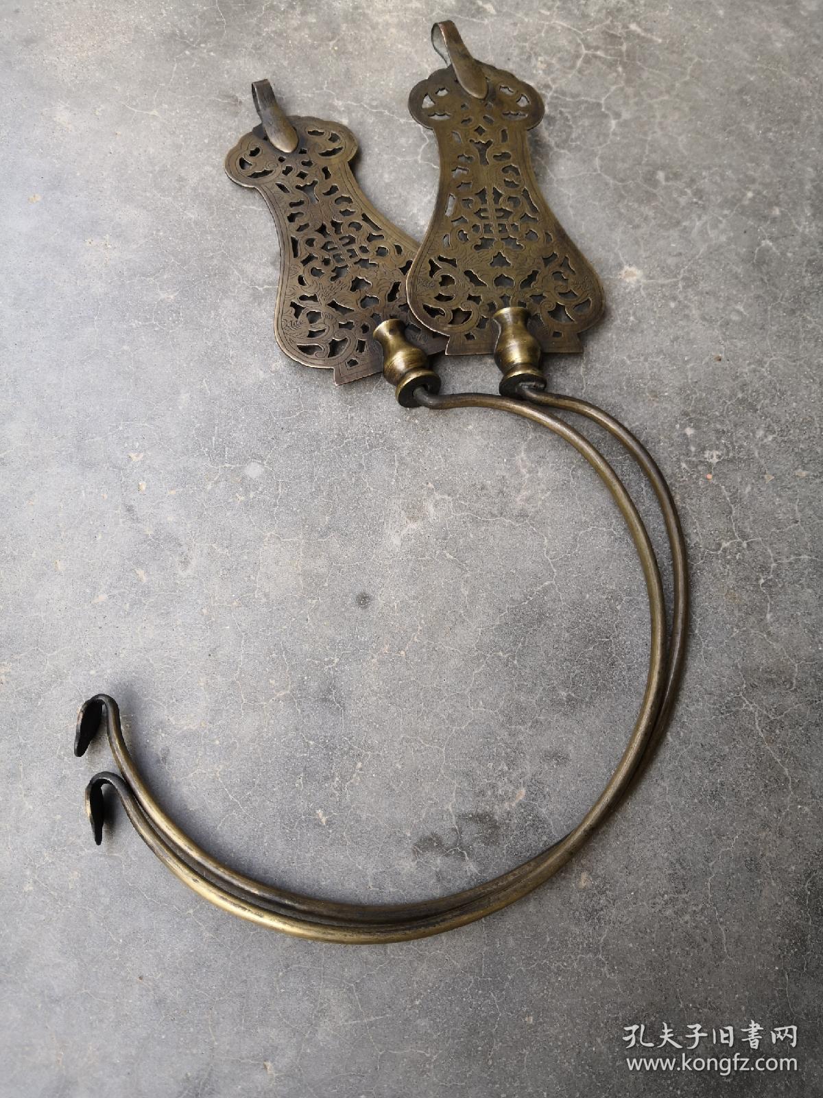 清代厚重超大尺寸缠枝纹双蝠捧寿如意钩头幔帐钩