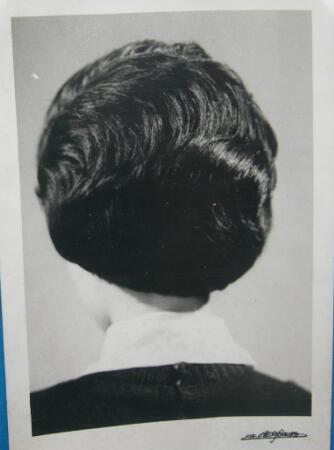 老照片: 美女,发型,样式——波浪式——上海宝明照相馆 【理发,美容