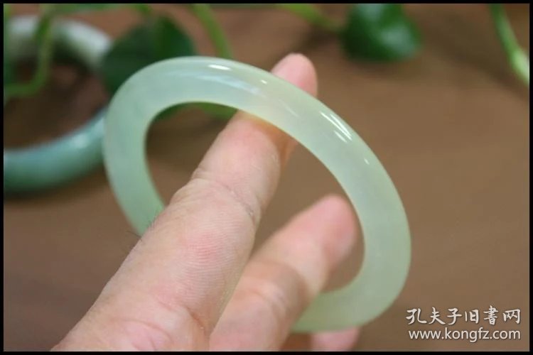 岫玉手镯