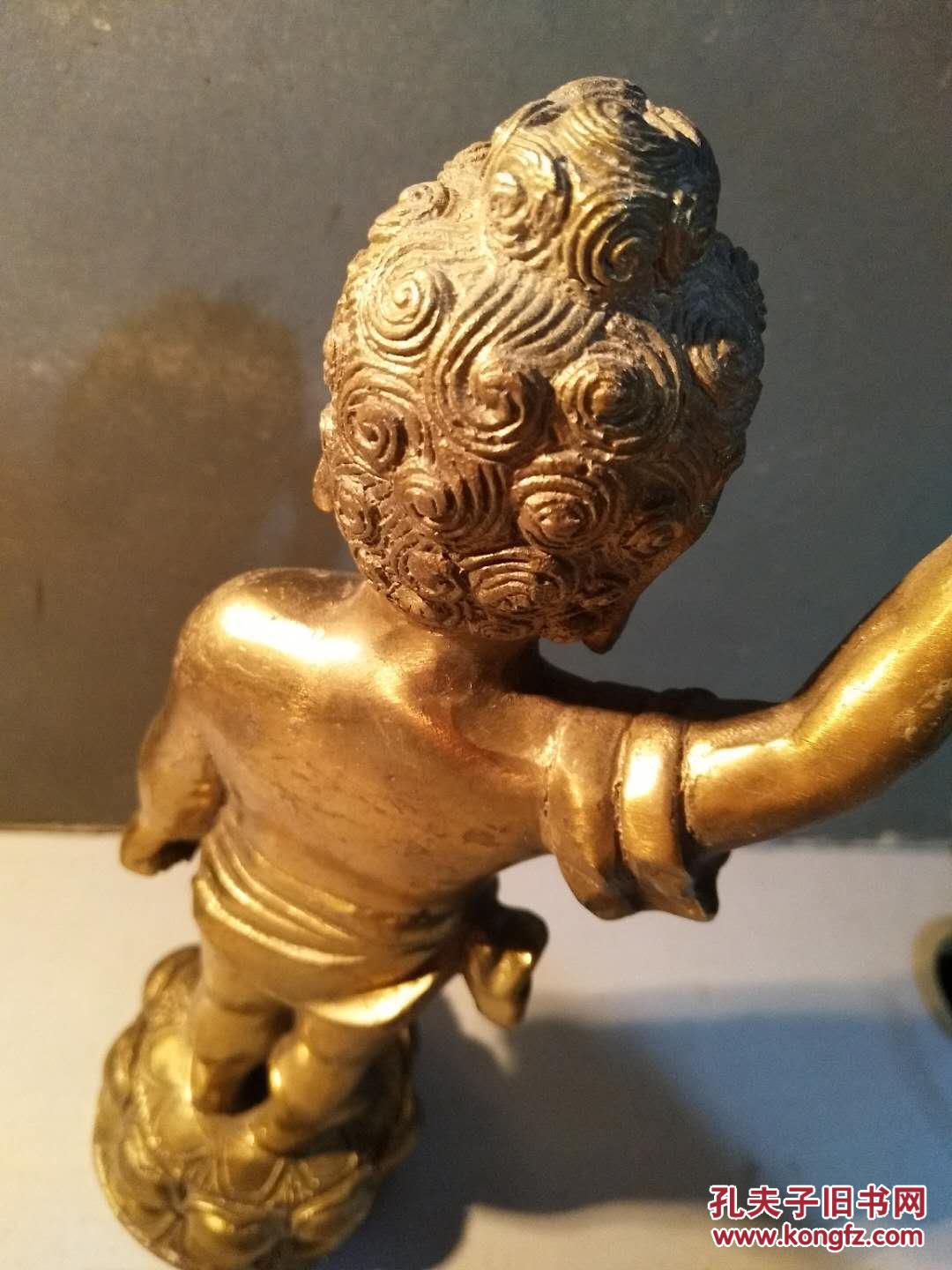 鎏金铜佛像指天画地