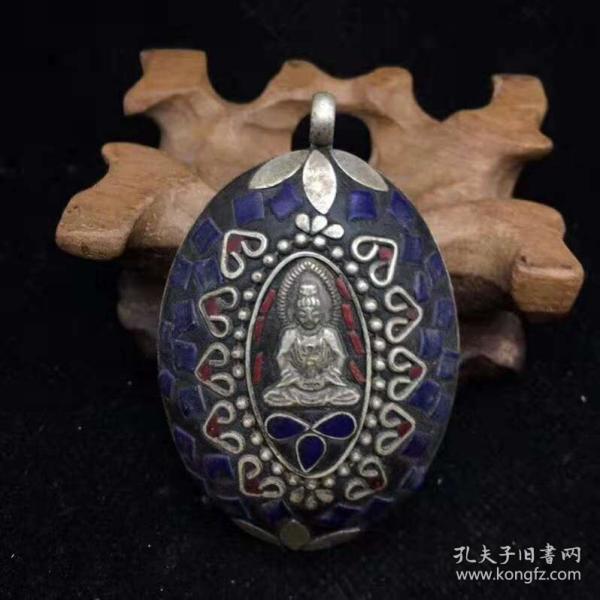 藏区回收藏银吊坠保存完整宝贝尺寸:长宽高:43/12/66mm宝贝重量:29g