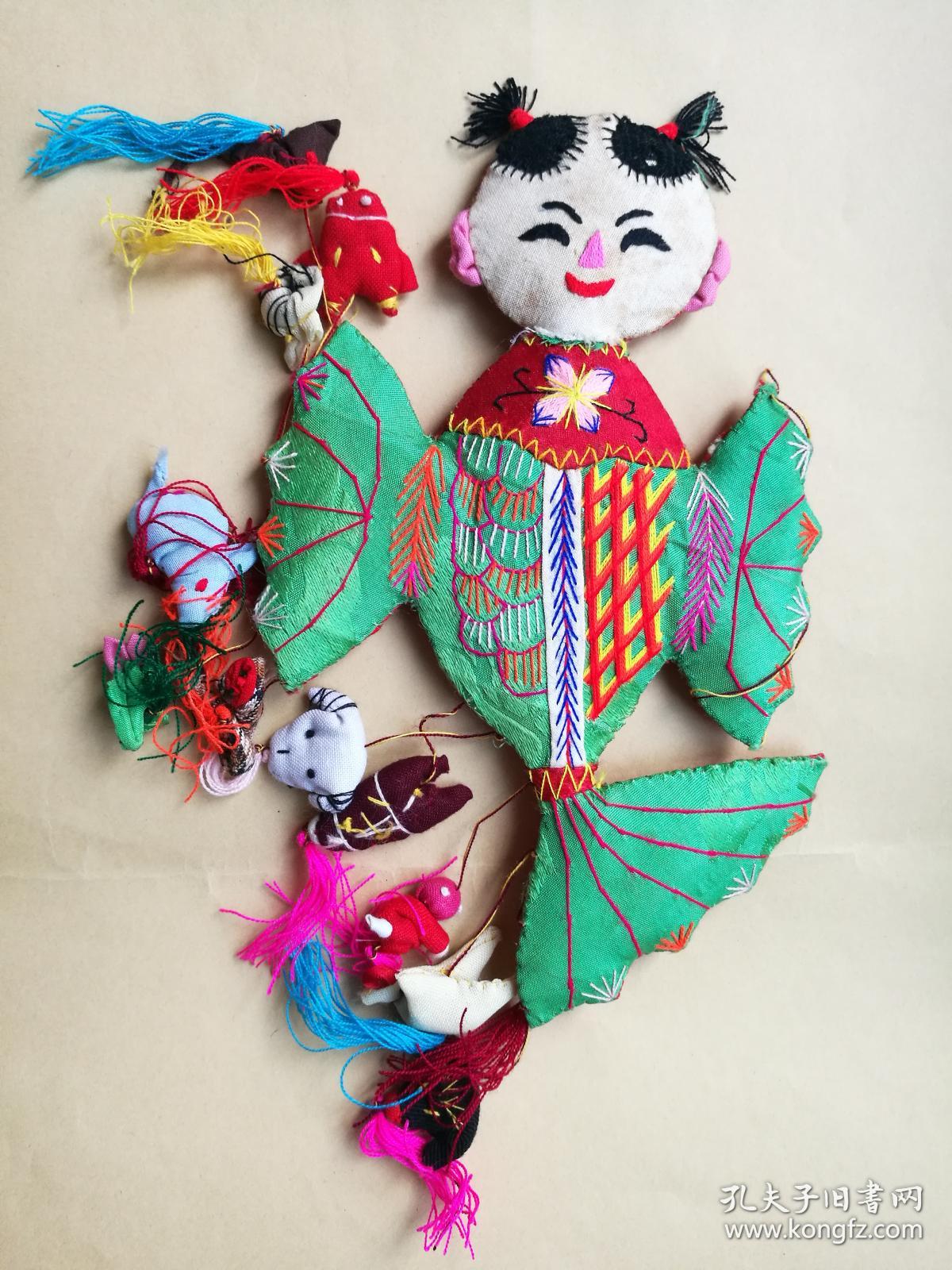 老布艺作品3个出版社流出估计拍照在哪边书刊里用的