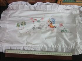 上世纪80年代儿童小鸡造型老式枕套一对好品。