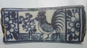 上世纪50年代；耀州陈炉窑青花文字、花卉、公鸡、喜鹊-老瓷枕（题材独一无二）