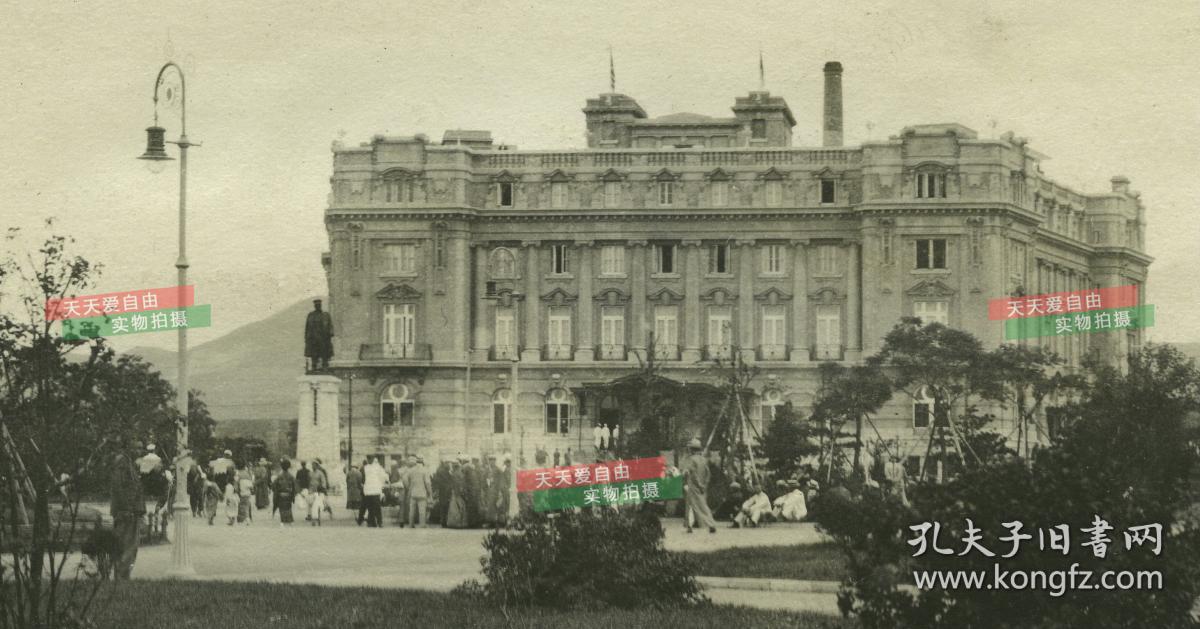 老照片1945年苏联红军进驻大连时临时改为苏联红军警备司令部1956年9