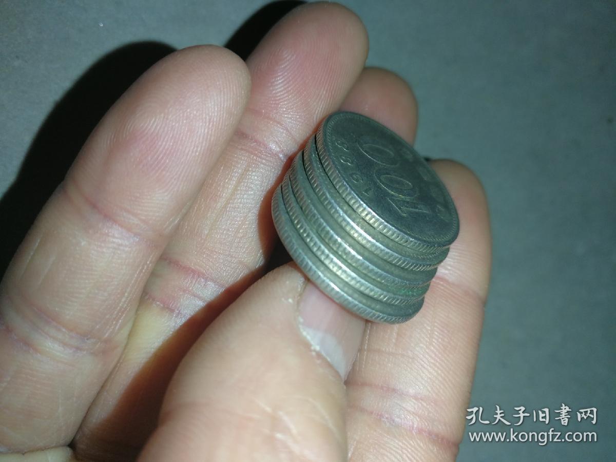 5枚外币帽子币,上世纪八九十年代到本世纪初页.