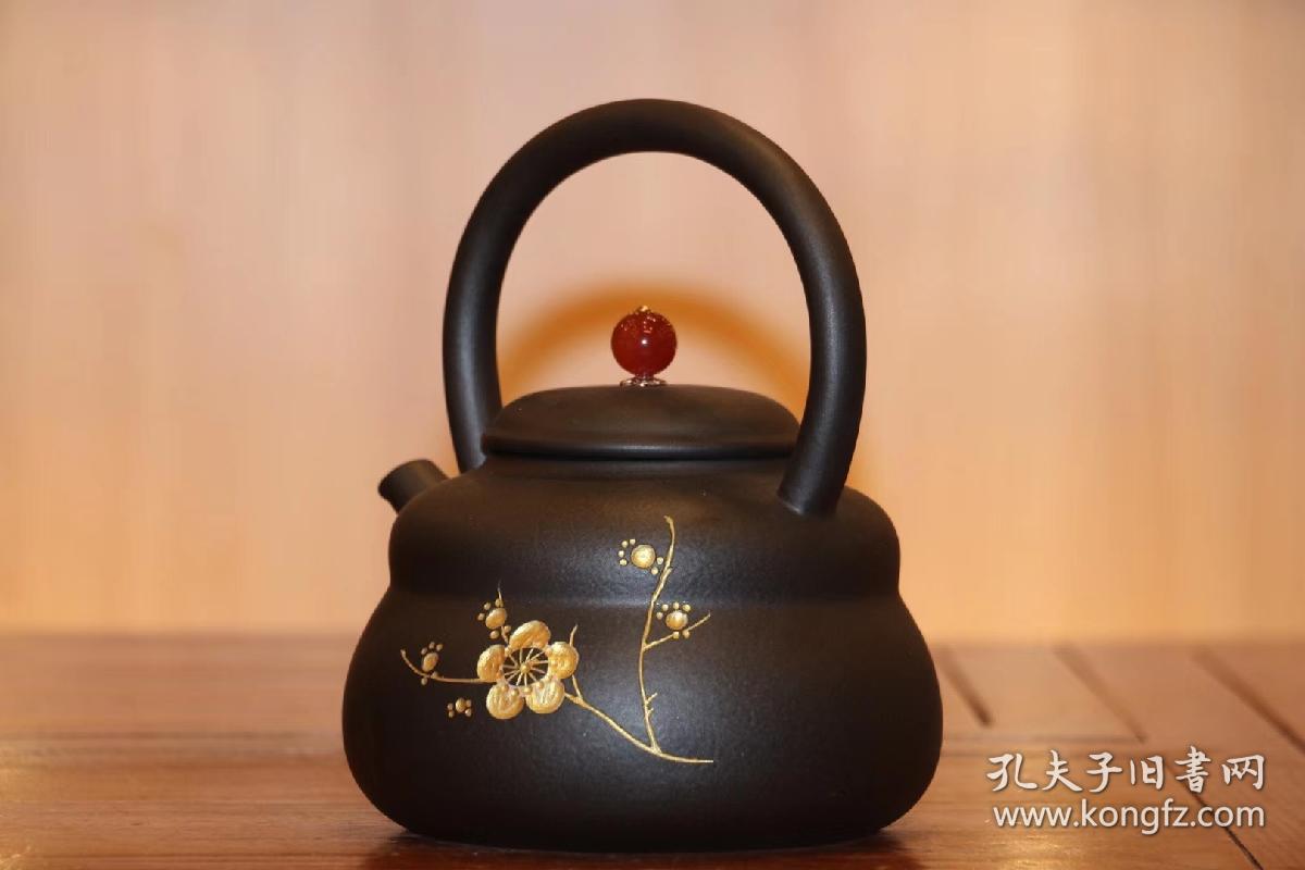 台湾产雪花釉原矿陶壶由台湾中岭山人设计监制陶壶身刻梅花并鎏金圆润