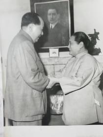 毛泽东和宋庆龄在上海