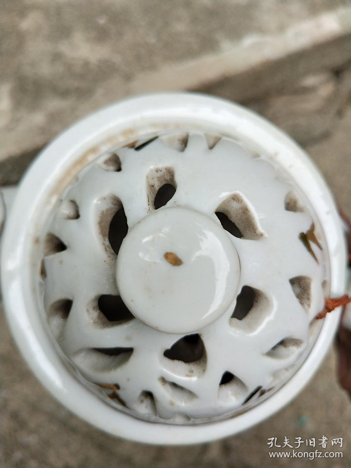 早年霞浦县瓷厂描金茶壶仿毛瓷做的不错