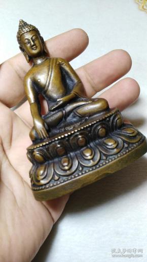 收钱币收的 藏传原封底 莲花小 铜佛像