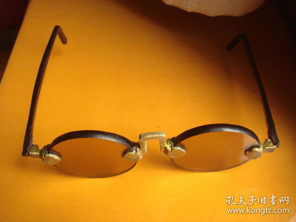 民国铜框古董老水晶石眼镜往昔如雅文化人士的时髦喜爱今朝新潮达人