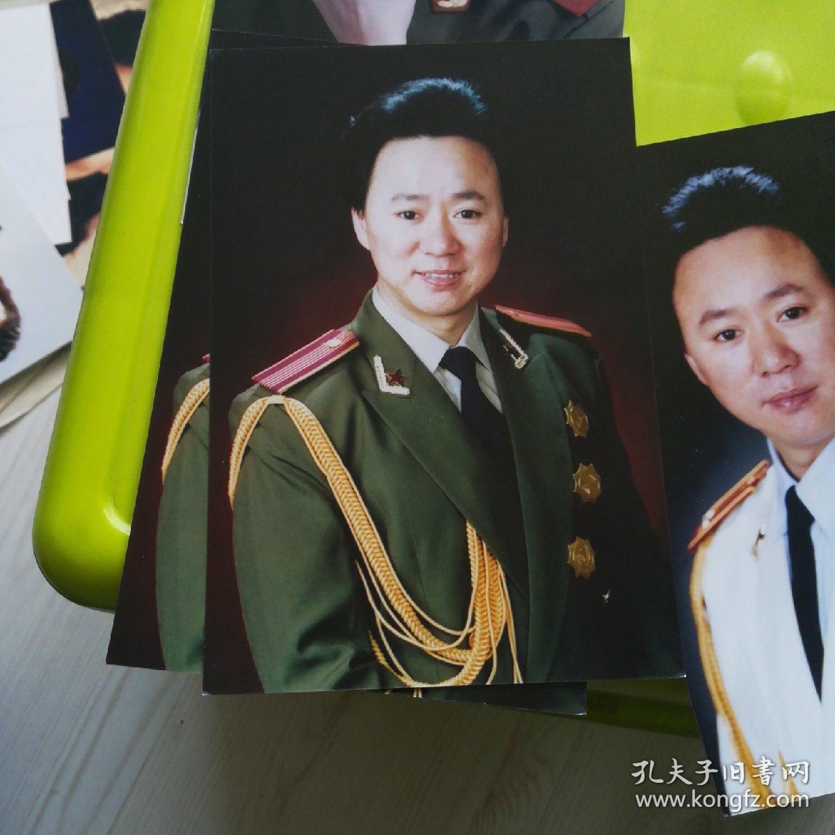 演员中国曲艺家协会会员相声大师马季的关门弟子卓林6寸照片一组4张