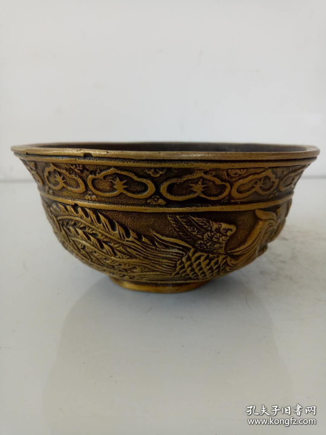 纯铜铜碗·精美浮雕龙凤呈祥图案·大明宣德年款·重量458克