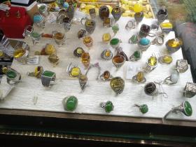 和田碧玉，琥珀蜜蜡，自加工戒指，500---100（店铺，微商批发者私聊）保真支持国捡！