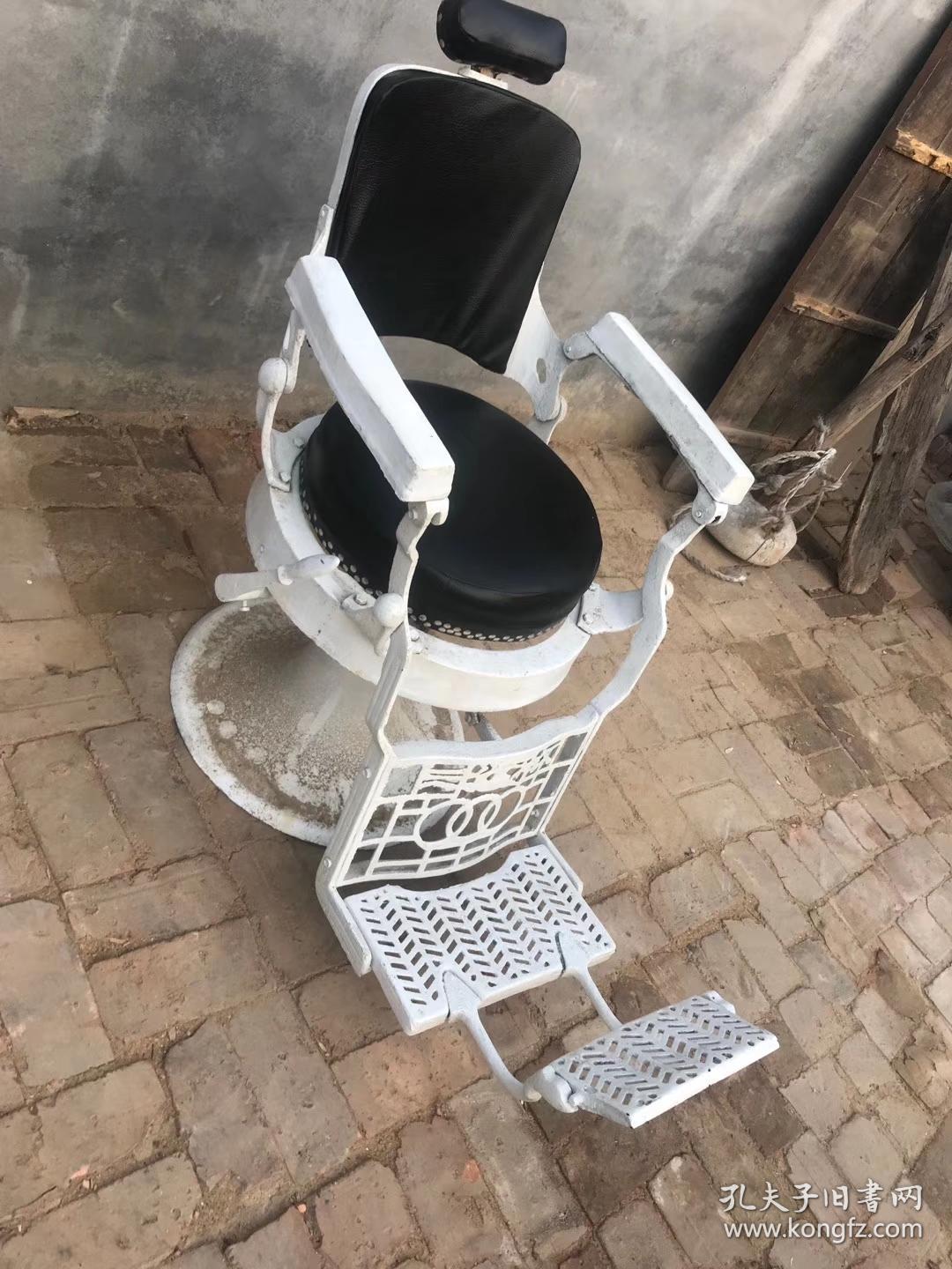 民国时期,老理发椅子,超级厚重!高端大气