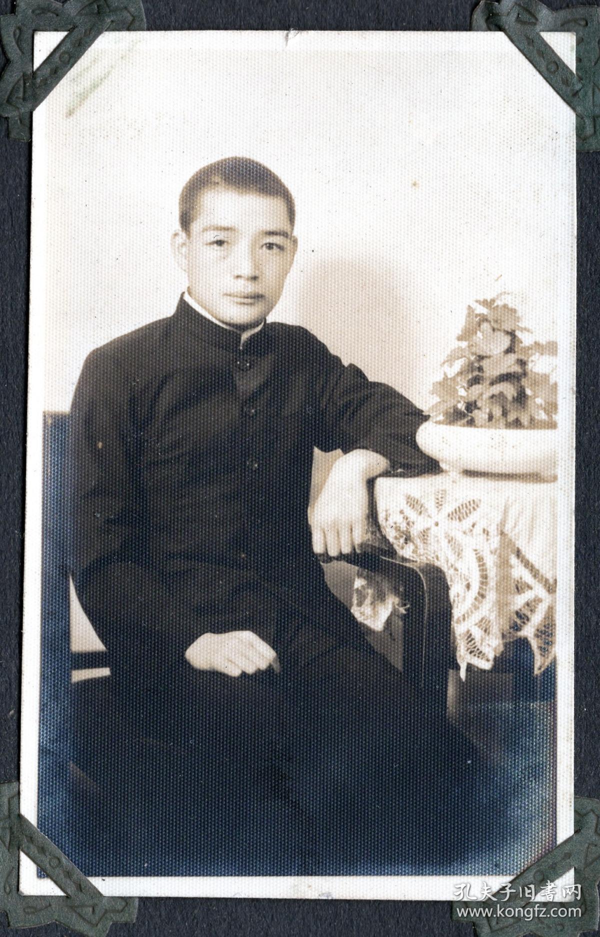 民国穿中山服的男子老照片磨砂面老相纸