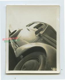 民国时期老汽车侧面照片