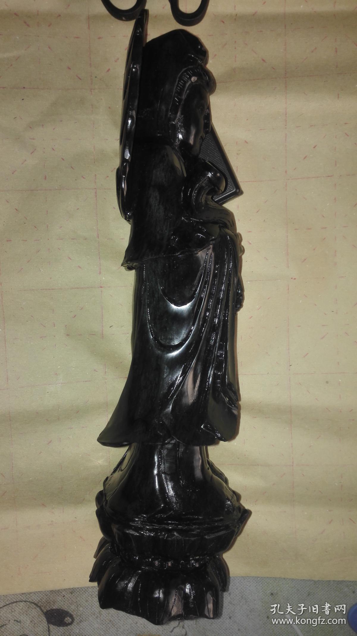 碧玉全身观音立像碧玉全身观音立像高345厘米宽114厘米厚93厘米重3515