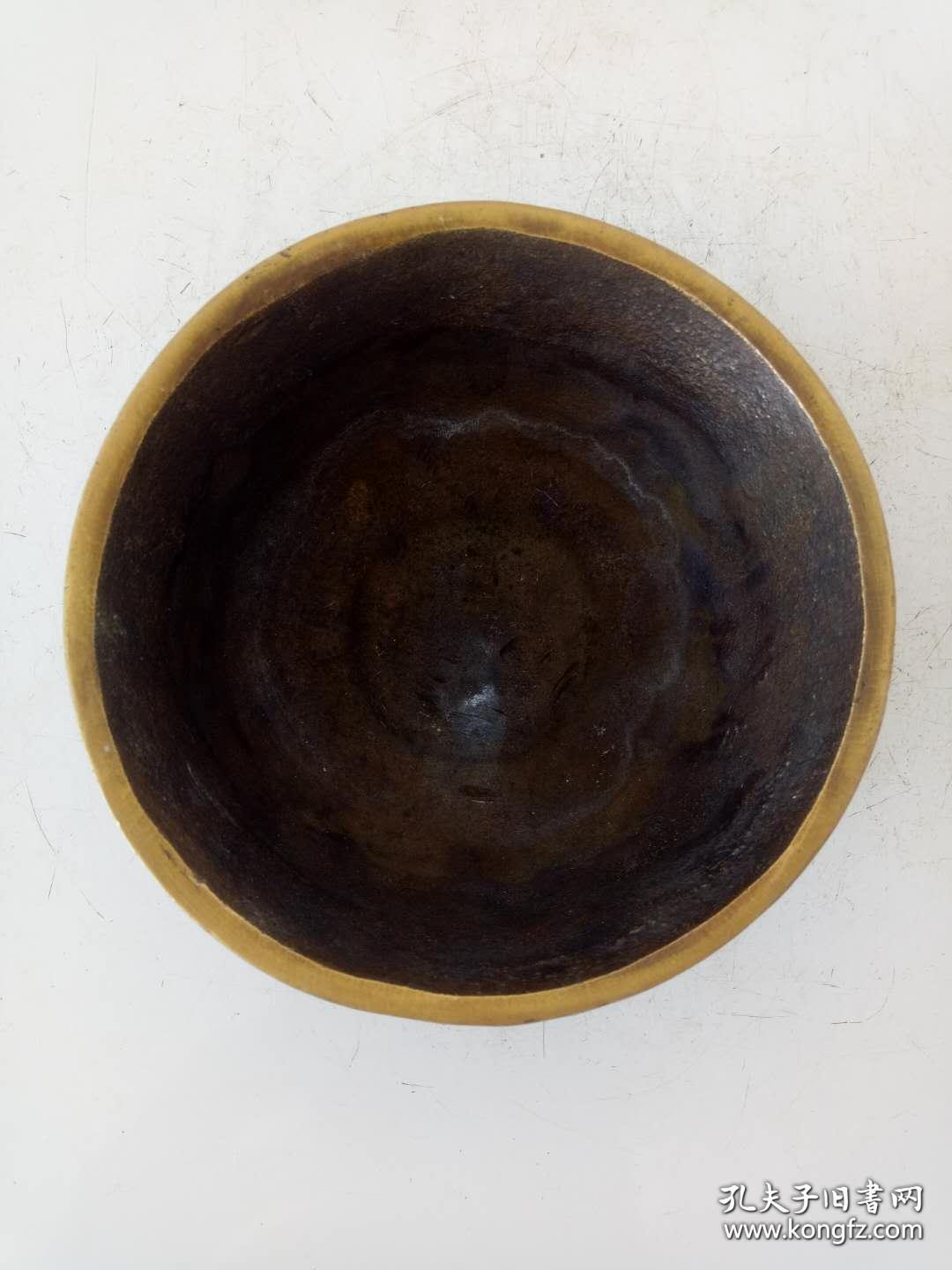 纯铜铜碗·精美浮雕龙凤呈祥图案·大明宣德年款·重量458克