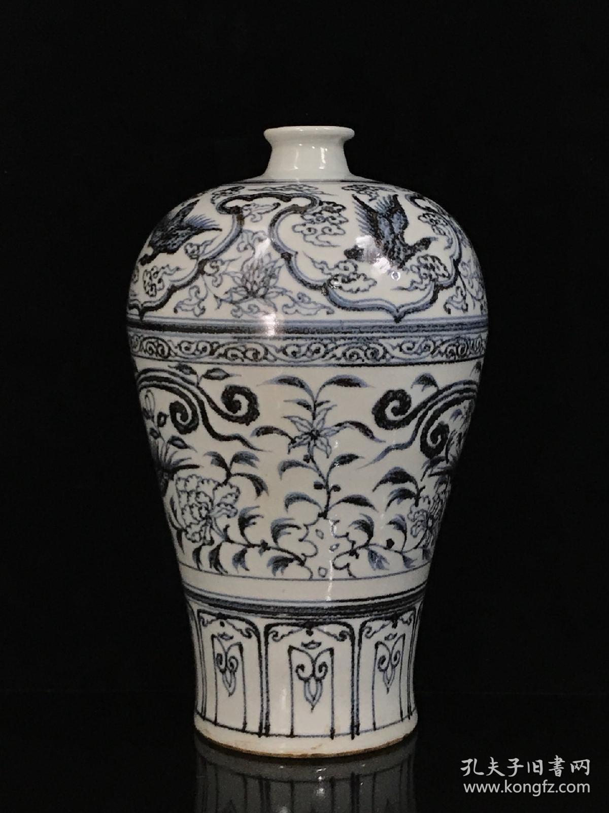 明洪武青花凤纹梅瓶